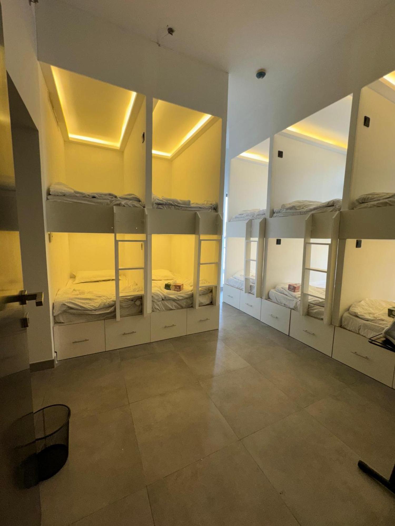 Urban Nest Hostel Burj Khalifa View Dubai Exterior foto